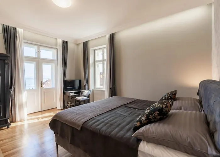 Luxury Peitho Residence